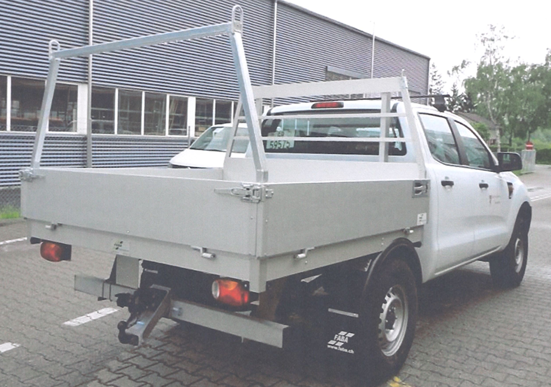 Beispielfoto Pickup mit Kippbrücke.