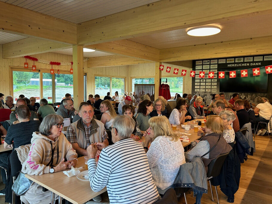Gem&uuml;tliches Beisammensein im Clubhaus FC Dussnang